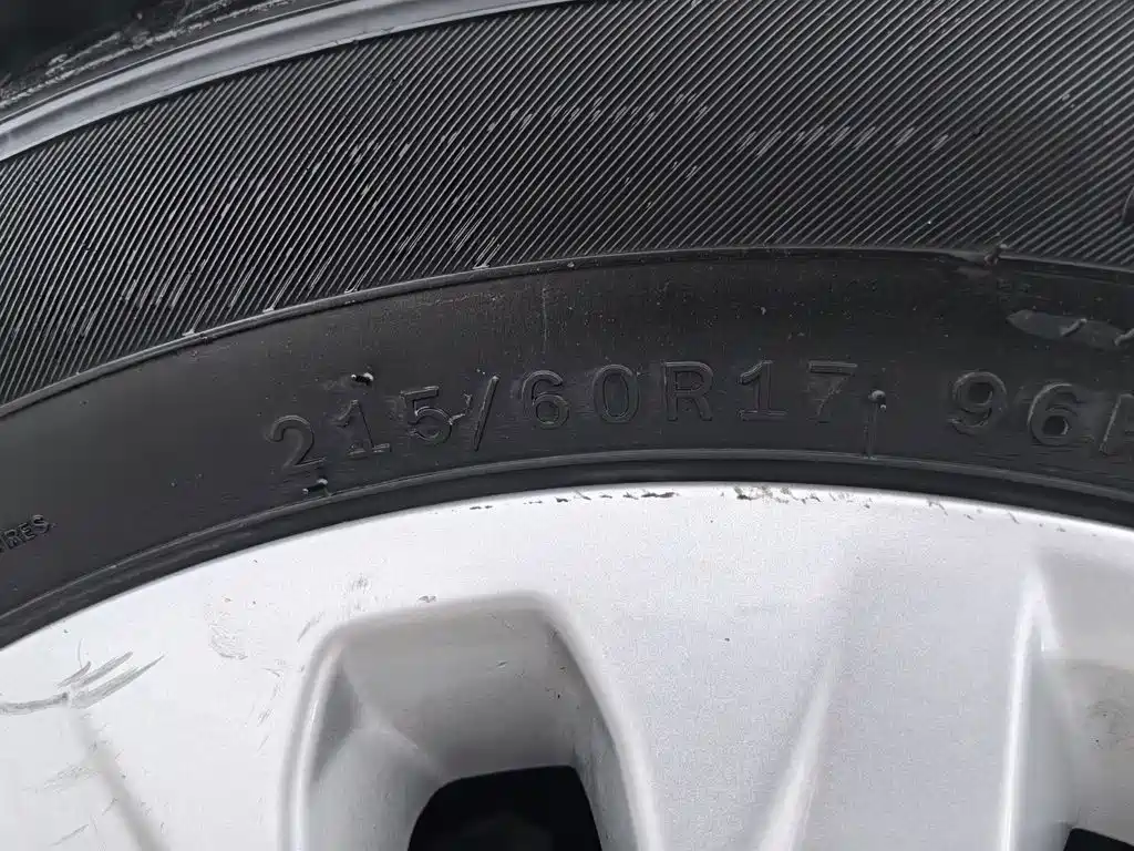 Фото 24 - Roewe RX5