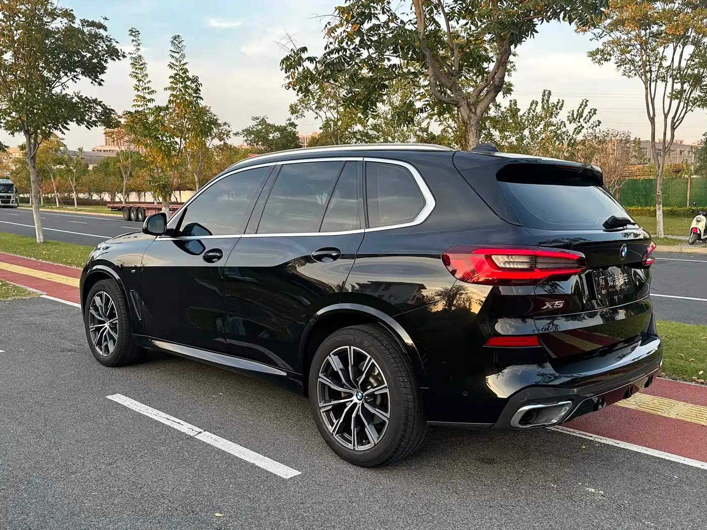 BMW X5 (Import) 2021 xDrive30i M Sport Package фото 6
