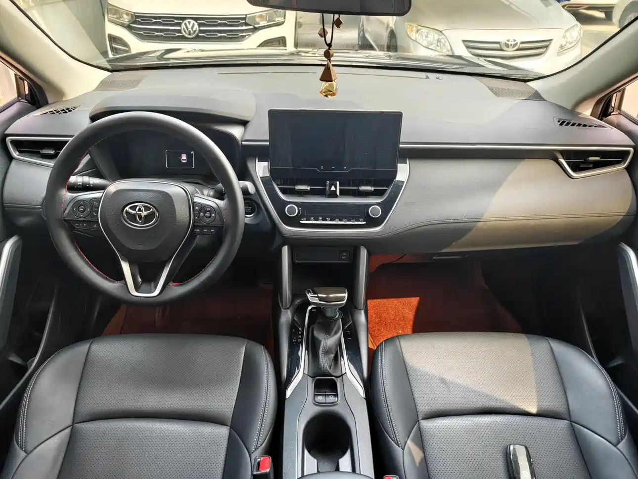 Toyota Frontlander 2024 2.0L CVT Leading Edition фото 8