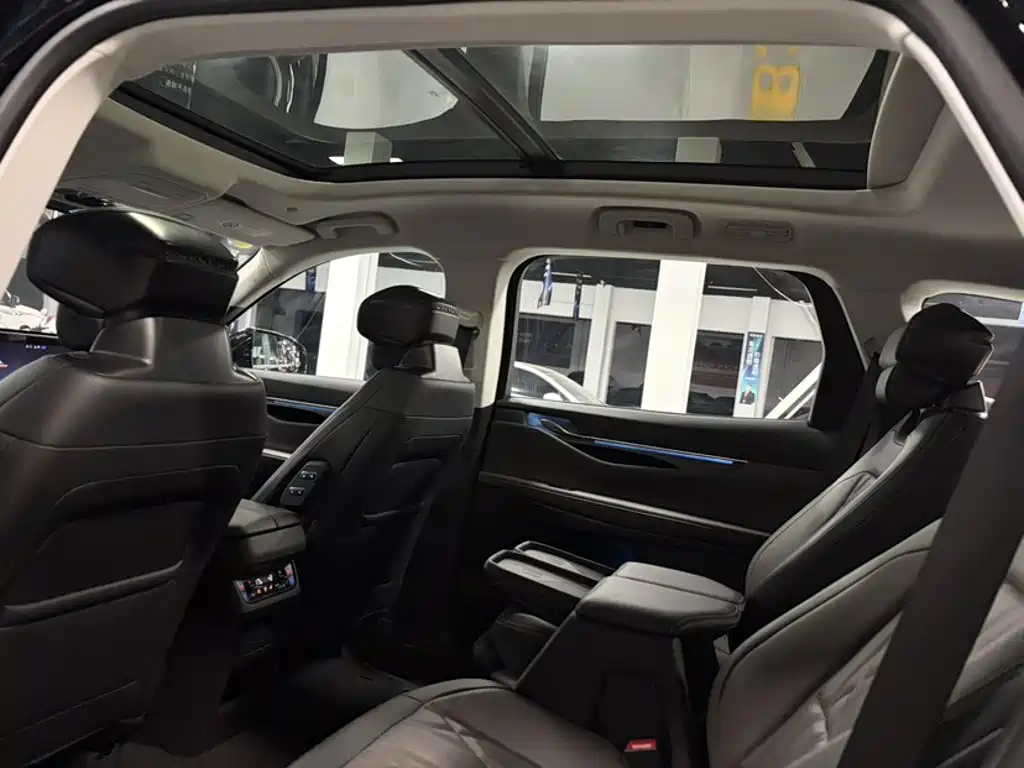 Ford Edge 2025 2026 Edge L 2.0T EcoBoost E Hybrid AWD 7-Seat Premium
