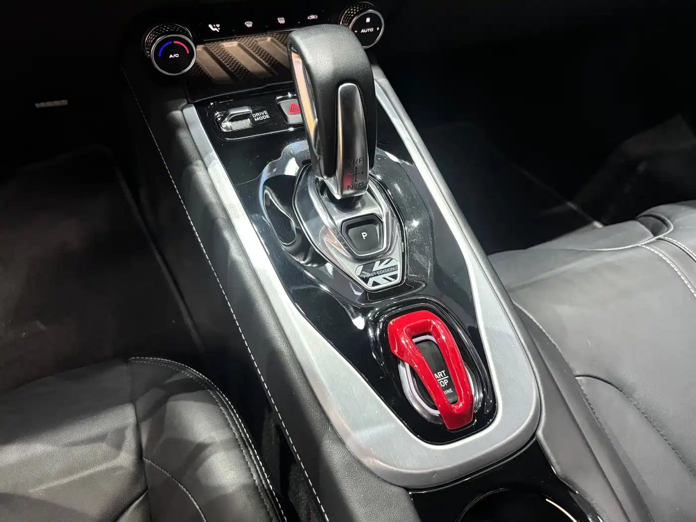 Lotus Cars EMIRA 2021 2.0T DCT First Edition фото 3