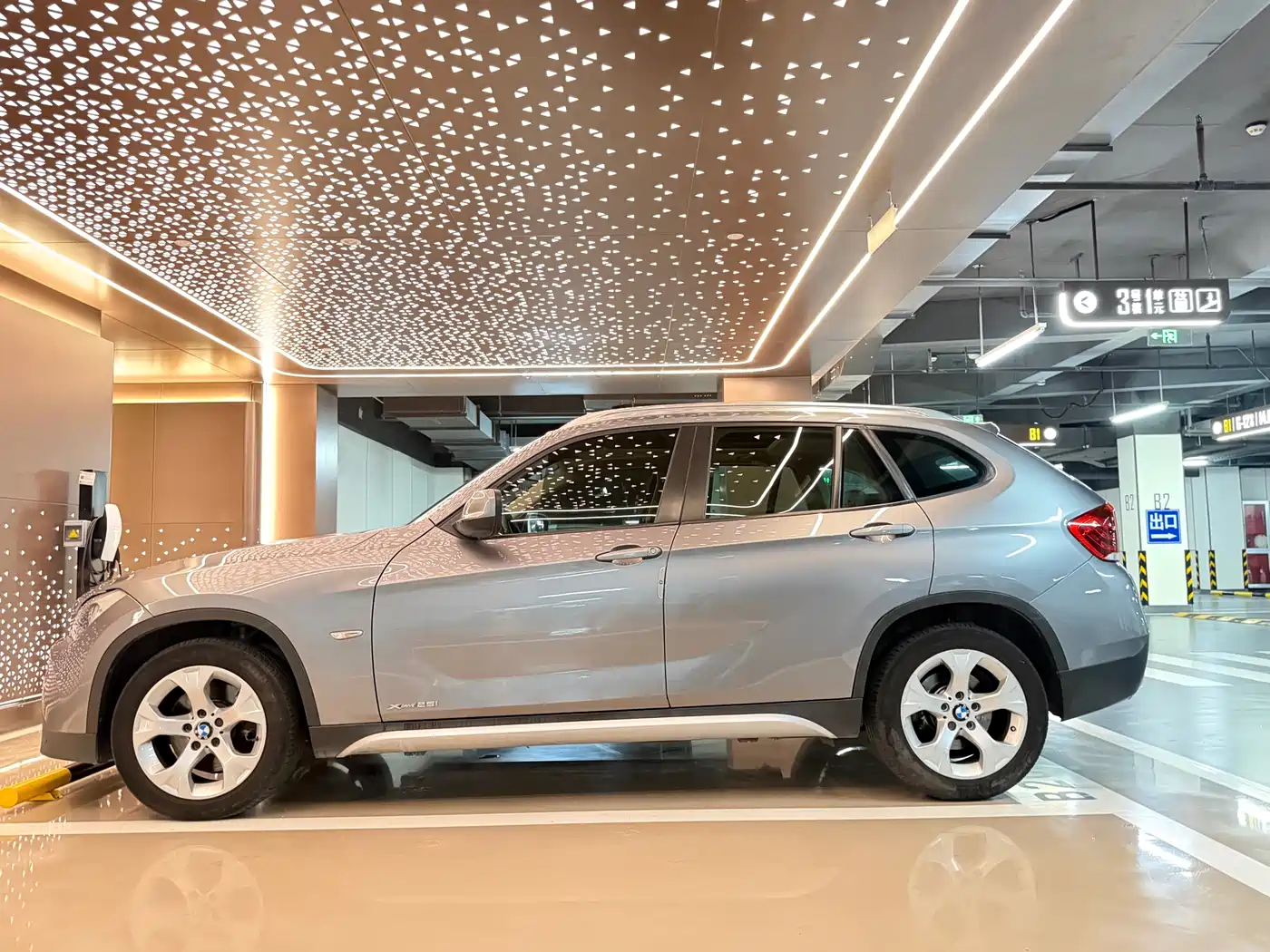 BMW X1 (Import) 2010 2010 xDrive25i