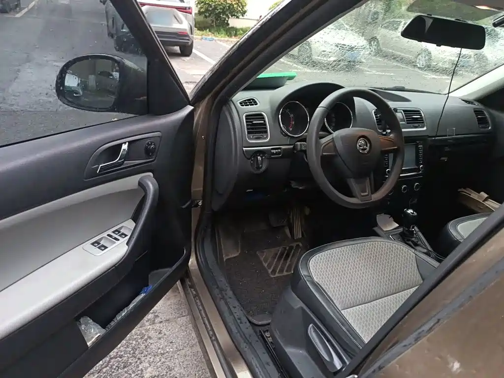 صورة 14 - Škoda Yeti