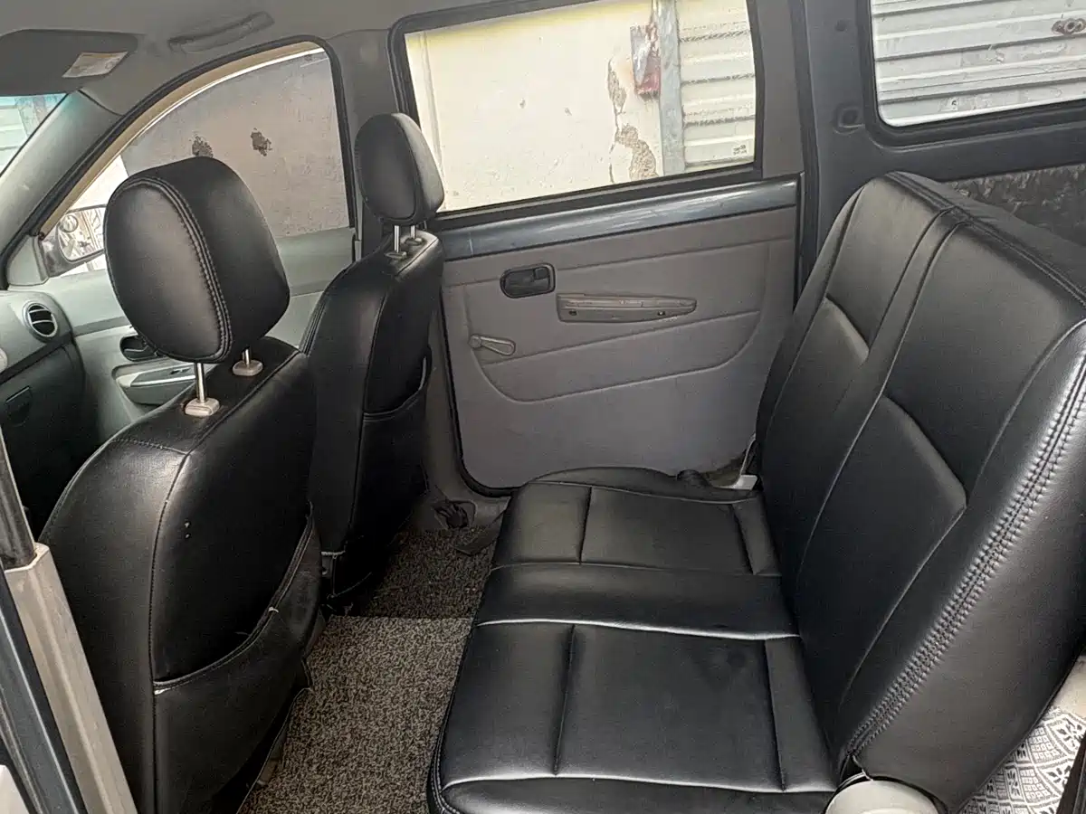 Wuling Motors Wuling Hongguang 2013 2013 1.5L Basic