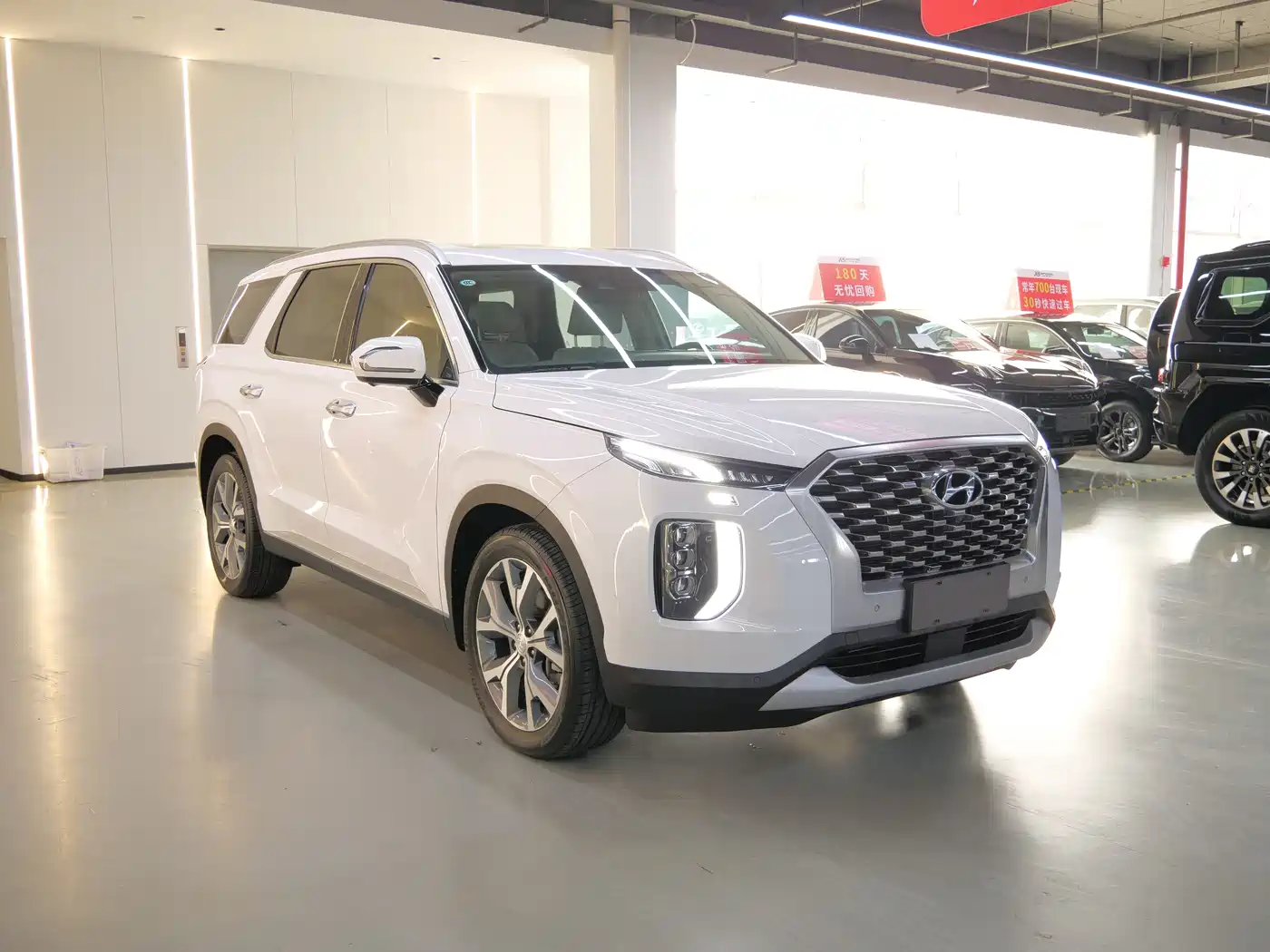 Hyundai Palisade 2021 3.5L Automatic 4WD GLS фото 3