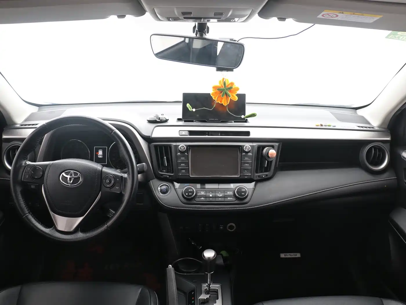 Toyota RAV4 Rongfang 2016 2.0L CVT 2WD Smart (China V) фото 11