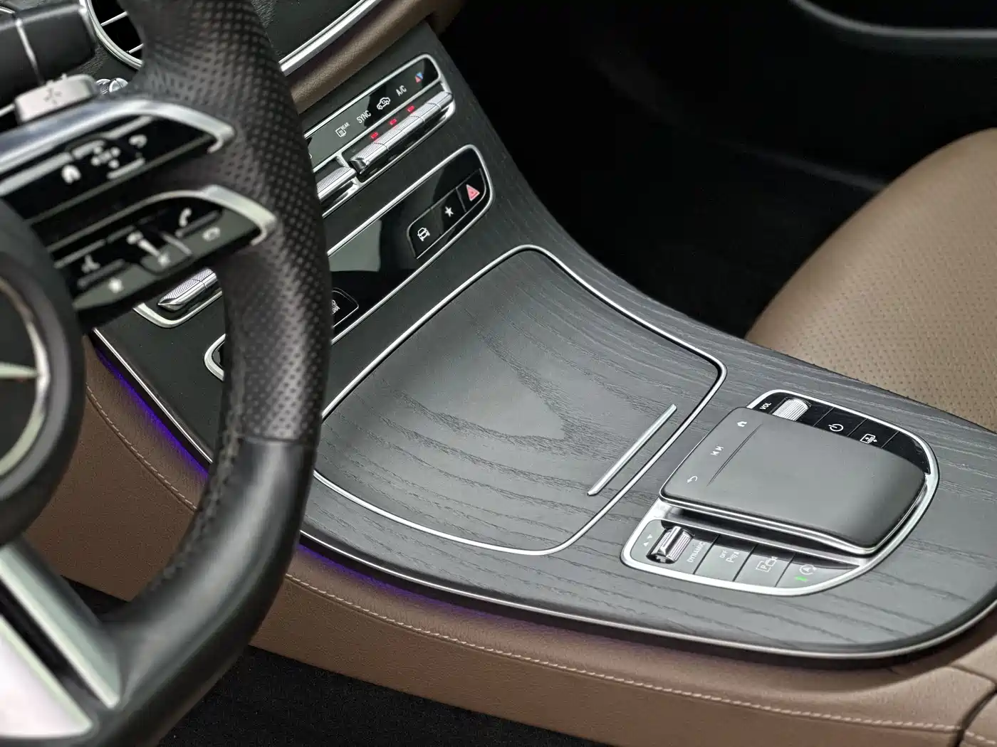 Mercedes-Benz E-Class 2023 E 300 L Sport Luxury фото 16