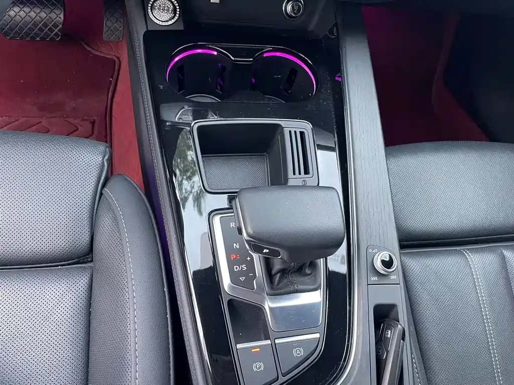 Audi A4L 2023 40 TFSI Luxury Sport фото 19