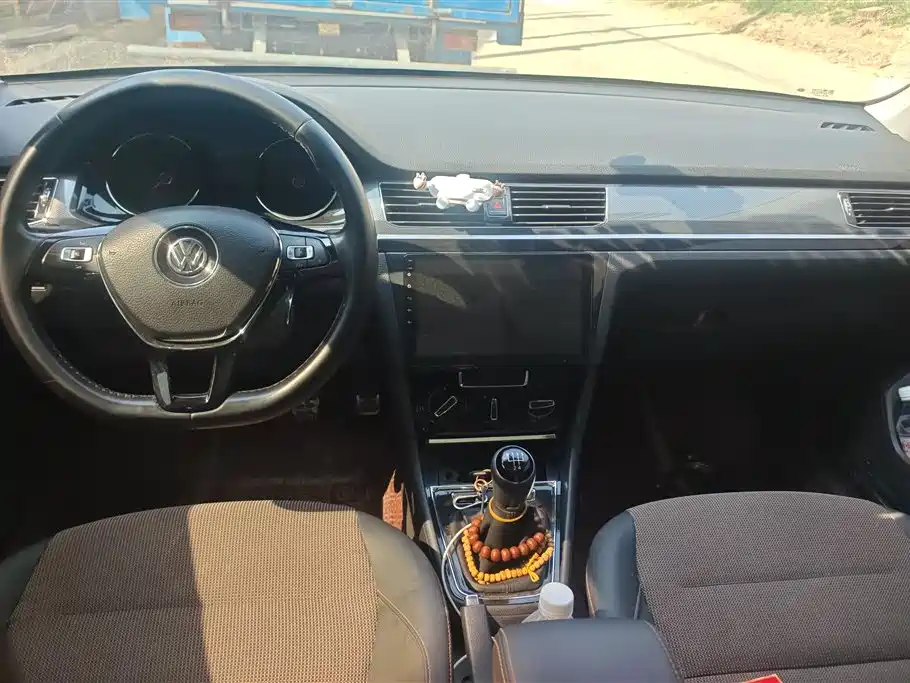 Volkswagen C-TREK 2017 1.6L Manual Comfort фото 12