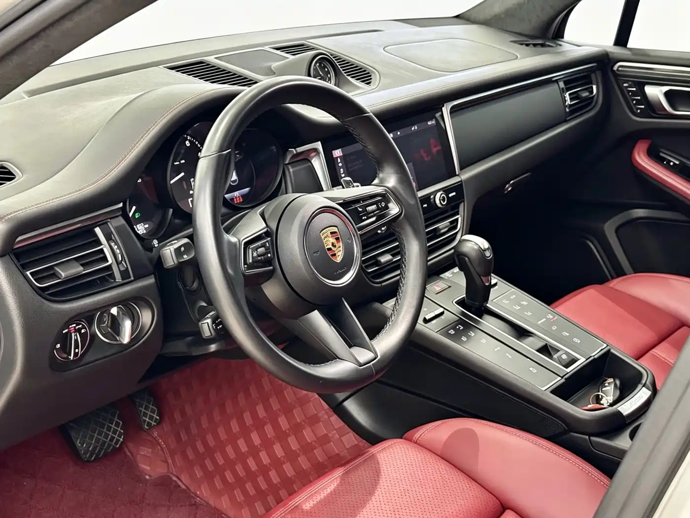Porsche Macan 2023 Macan 2.0T фото 9