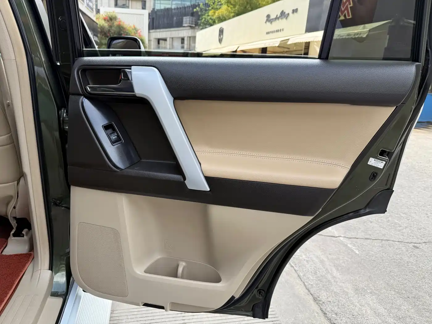 Toyota Prado 2010 4.0L Automatic TX фото 23