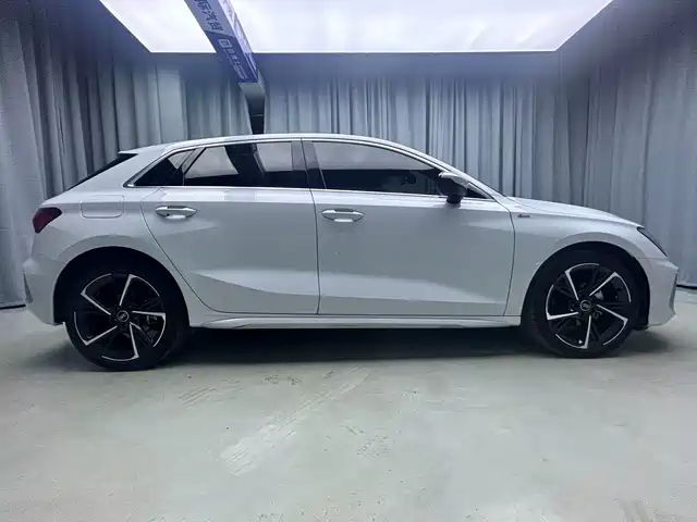 Audi A3 2023 Sportback 35 TFSI Fashion Sport — фото 5