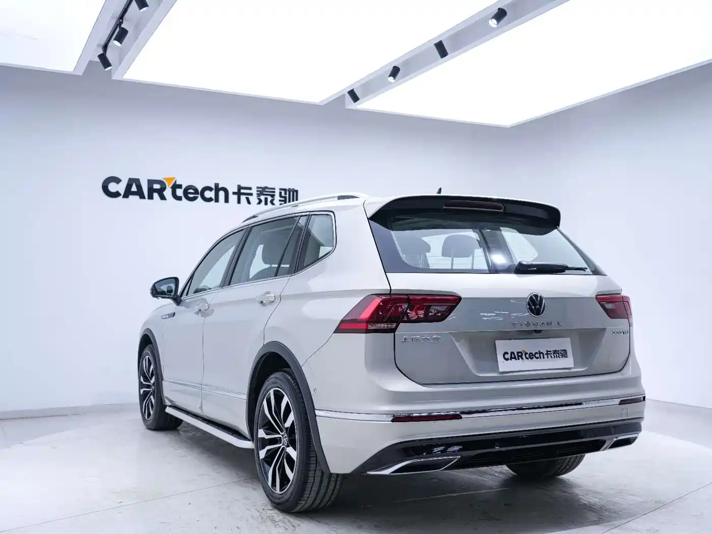 Volkswagen Tiguan L 2021 330TSI Automatic 2WD R-Line Premium фото 20