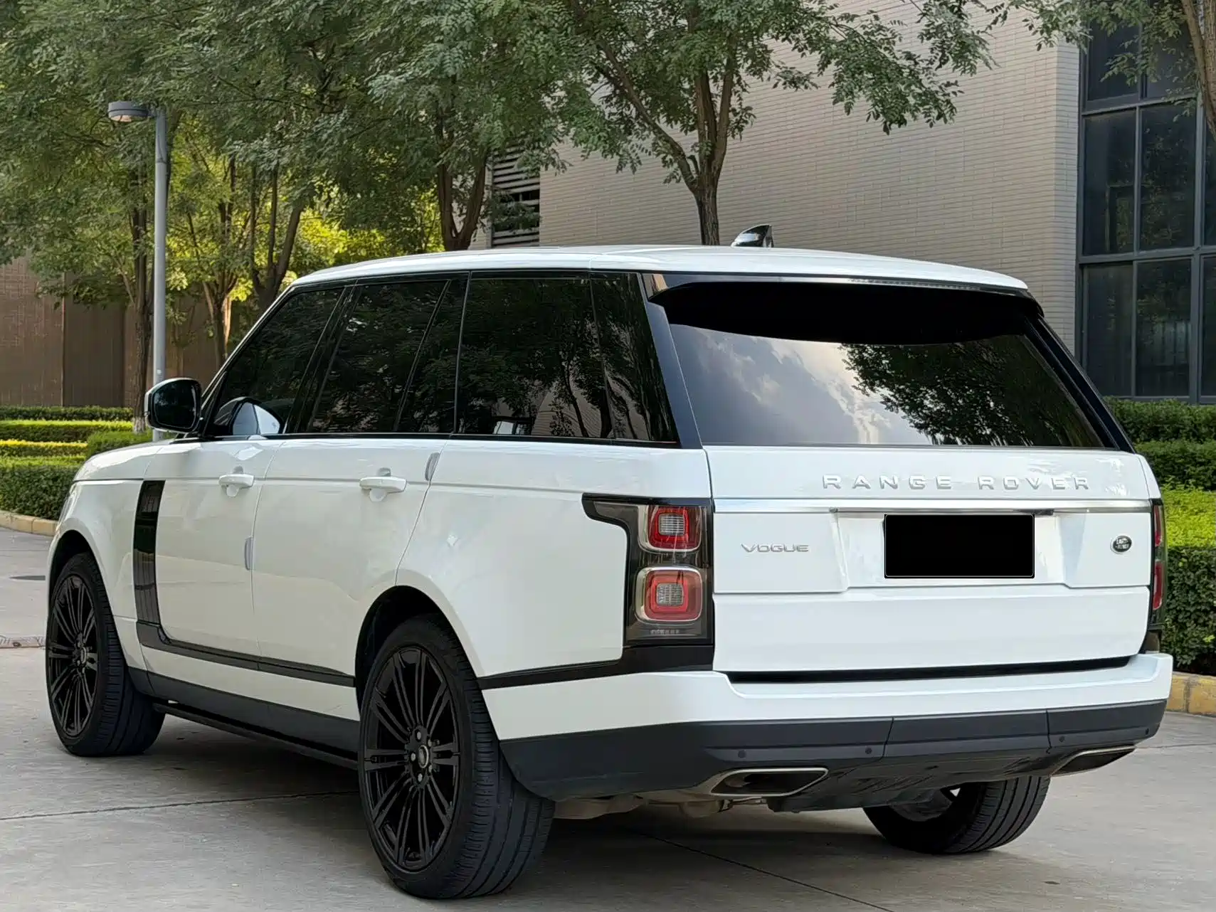 Фото 18 - Land Rover Range Rover