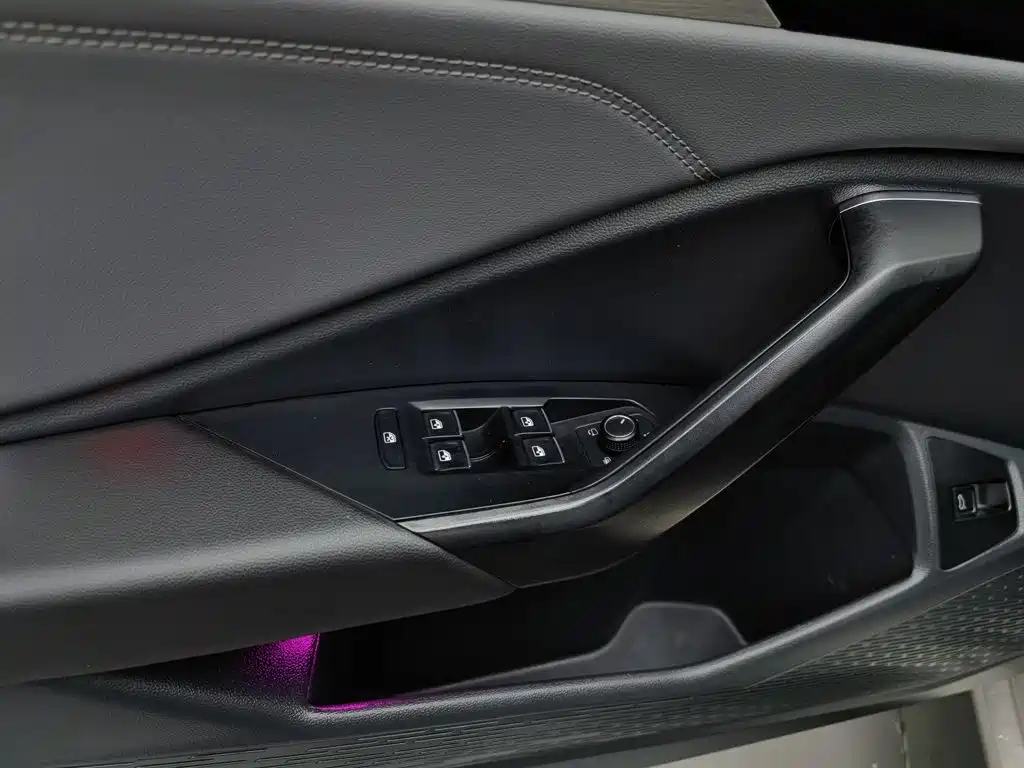 Volkswagen Sagitar, миниатюра 9