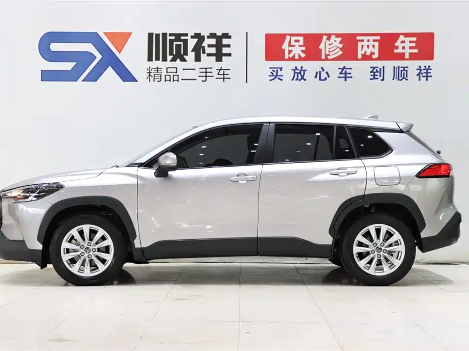 Toyota Corolla Cross 2024 Model 2.0L Pioneer Edition фото 4