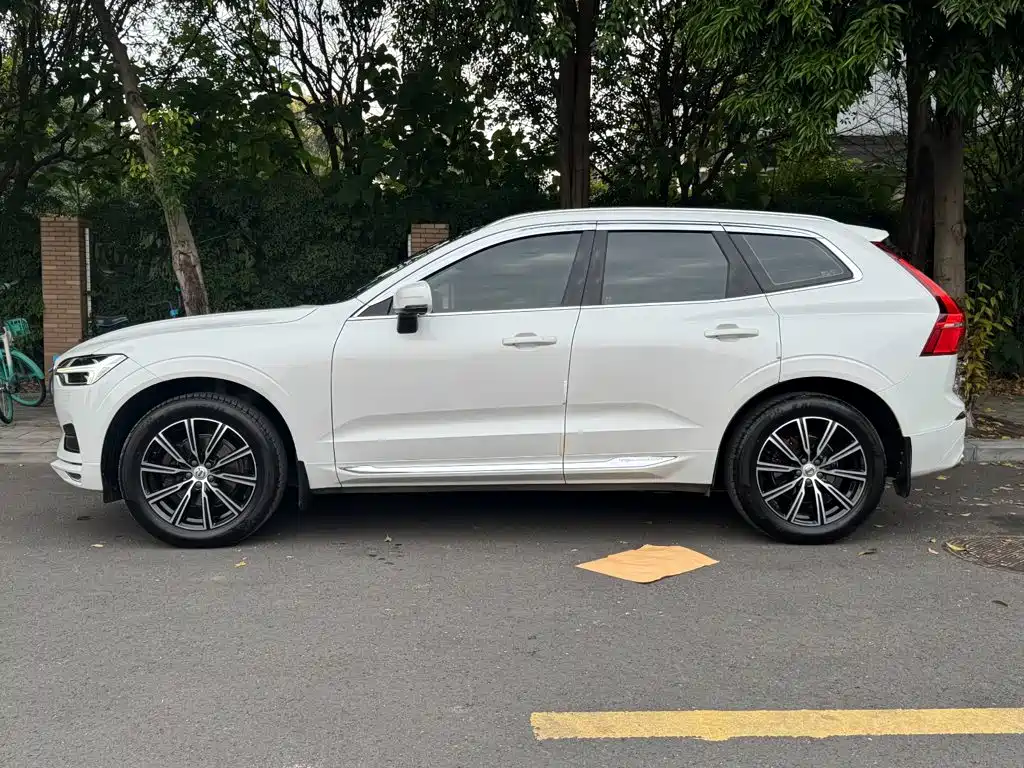 Фото 3 - Volvo XC60