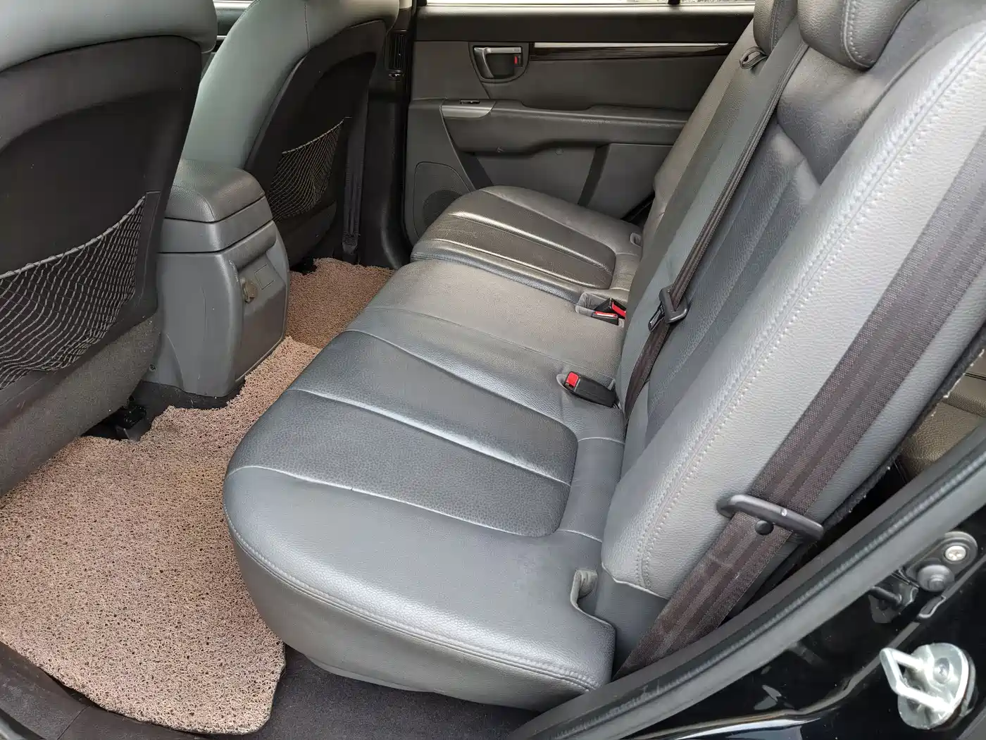 Hyundai Santa Fe Classic 2010 2.4 Luxury 7-Seater AWD фото 9