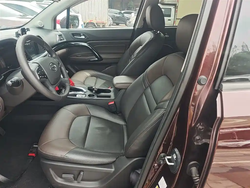 GAC Trumpchi Trumpchi GS4 2017 235T Automatic 2WD Luxury Smart Connected Edition фото 15