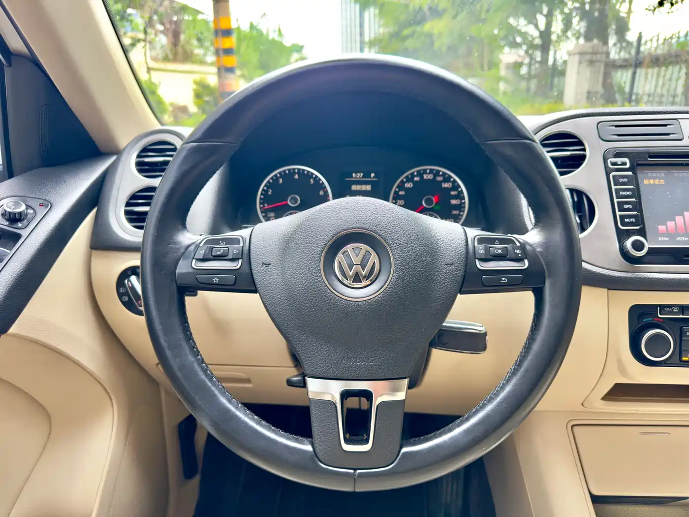 Volkswagen Tiguan 2012 1.8TSI Automatic 2WD Trend Edition фото 14