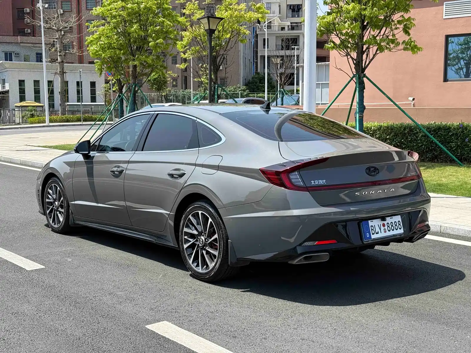 Фото 5 - Hyundai Sonata