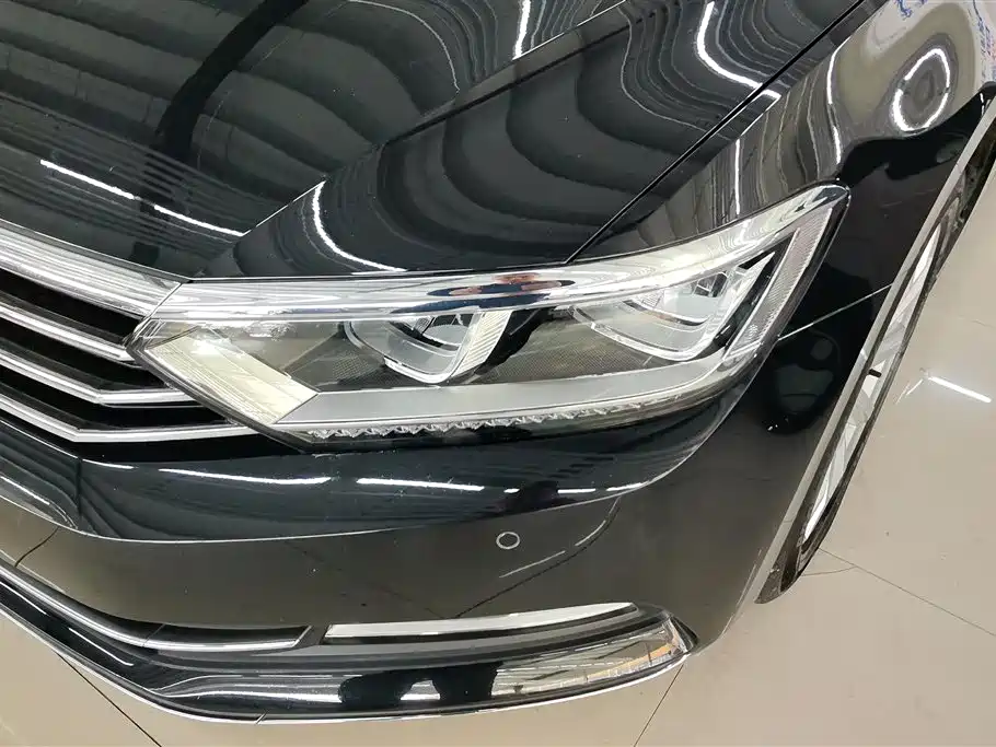 Volkswagen Magotan 2019 330TSI DSG Leading China V фото 5