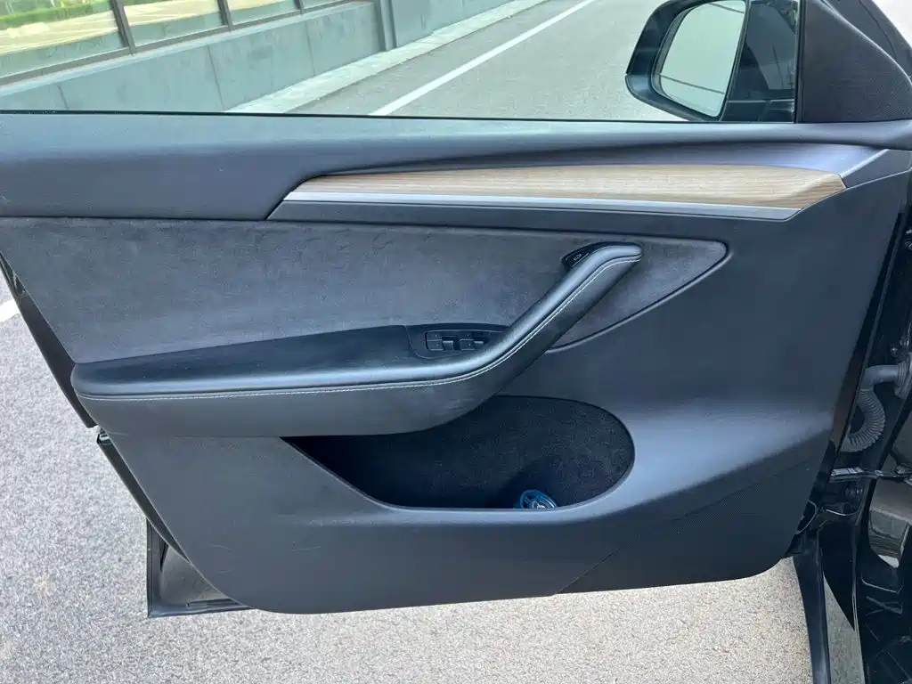 صورة 9 - Tesla Model Y
