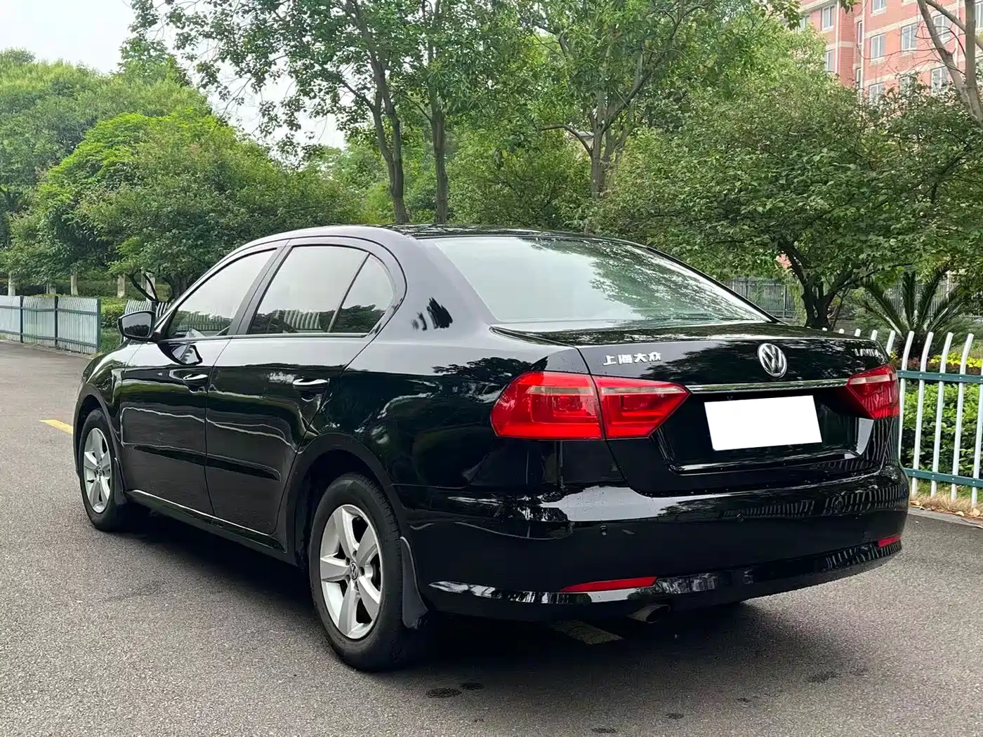 Volkswagen Lavida 2013 Facelift Classic 1.6L Automatic Trend фото 9