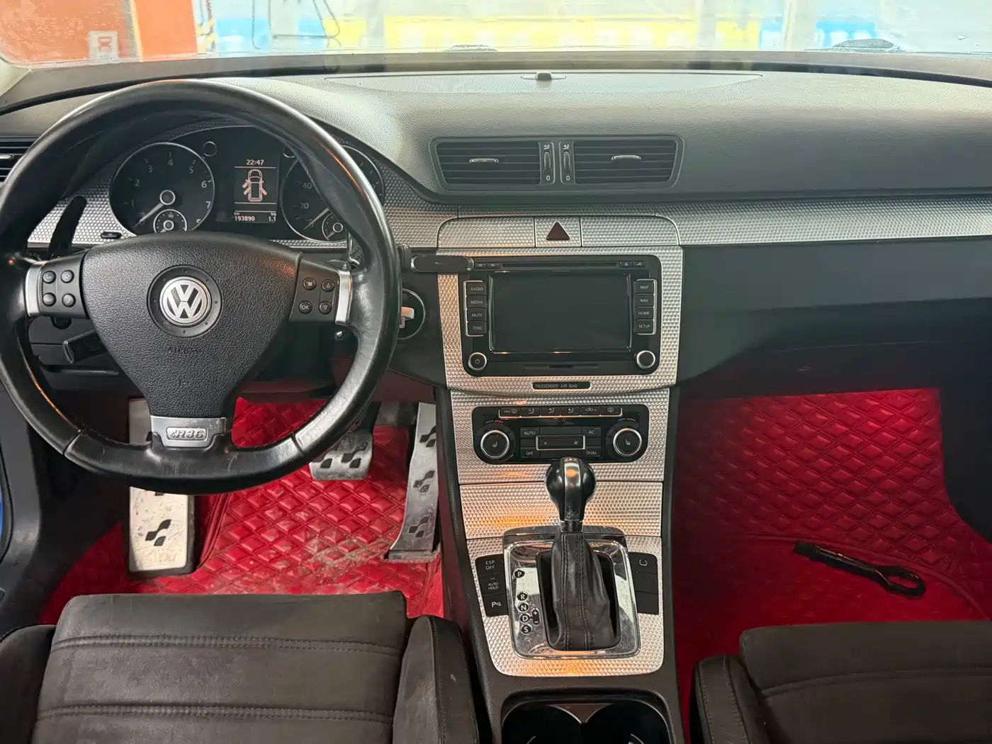 Volkswagen Passat 2008 Volkswagen R36 Wagon фото 7