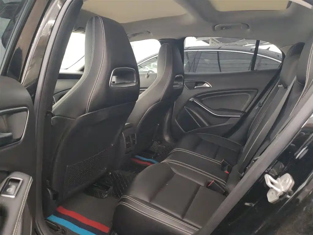 Mercedes-Benz GLA 2017 GLA 220 4MATIC Fashion фото 14