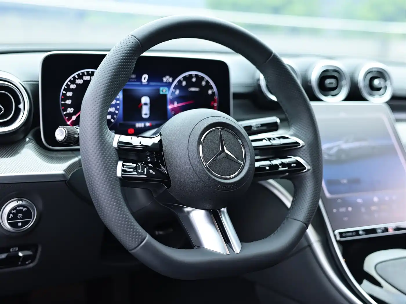 Mercedes-Benz C-Class 2023 Facelift C 260 L Night Sport Edition фото 9
