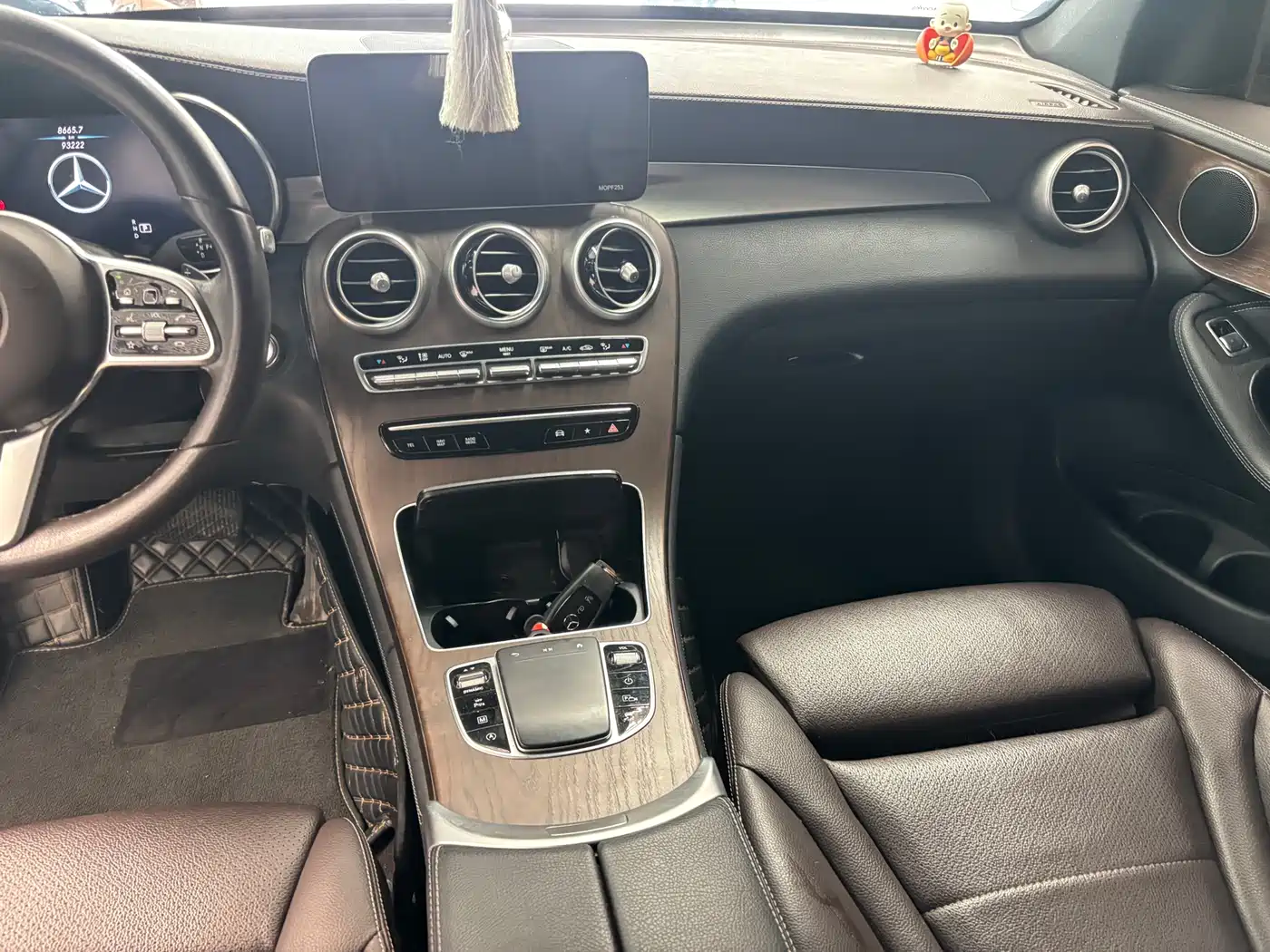 Mercedes-Benz GLC 2020 Facelift GLC 300 L 4MATIC Dynamic фото 9