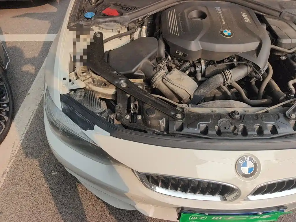 Photo 19 - BMW 4 Series