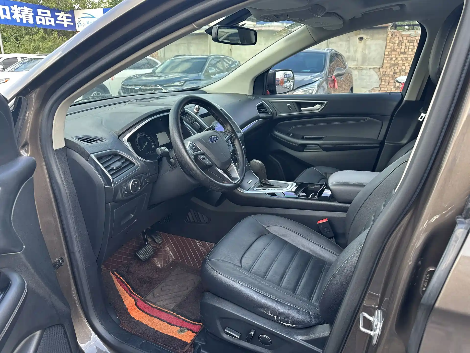 Фото 4 - Ford Edge