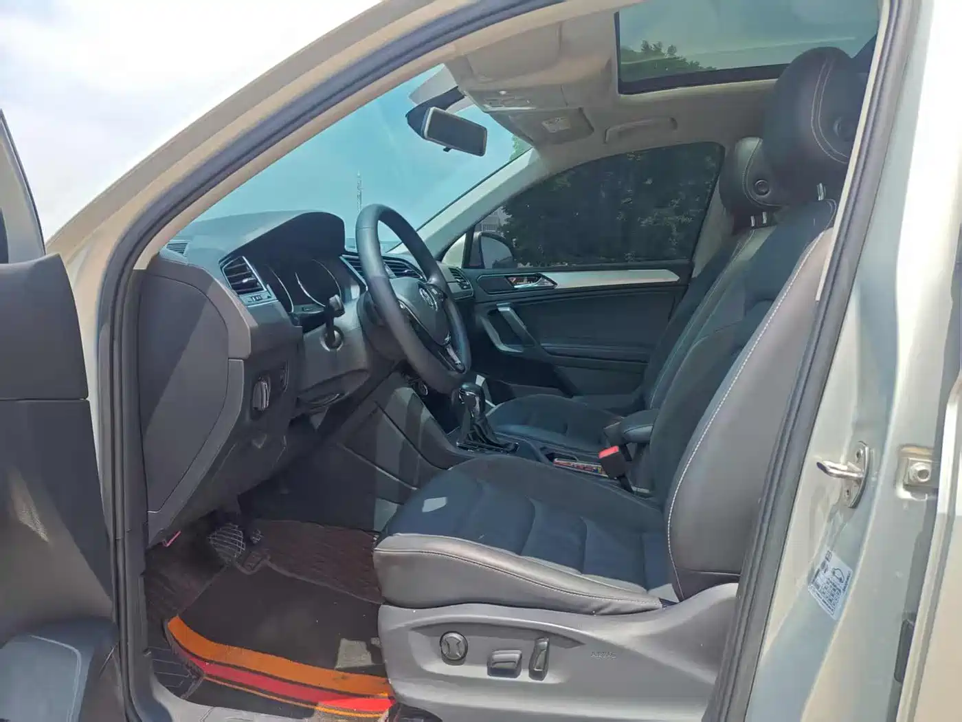 Volkswagen Tiguan L 2019 330TSI Automatic 2WD Panorama Comfort Edition China VI фото 6