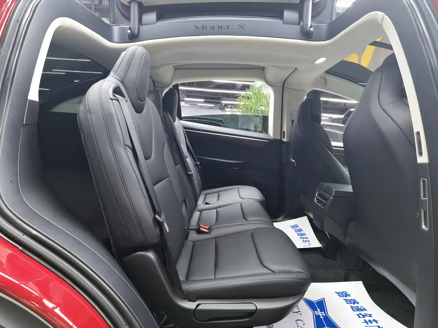 TESLA MODEL X