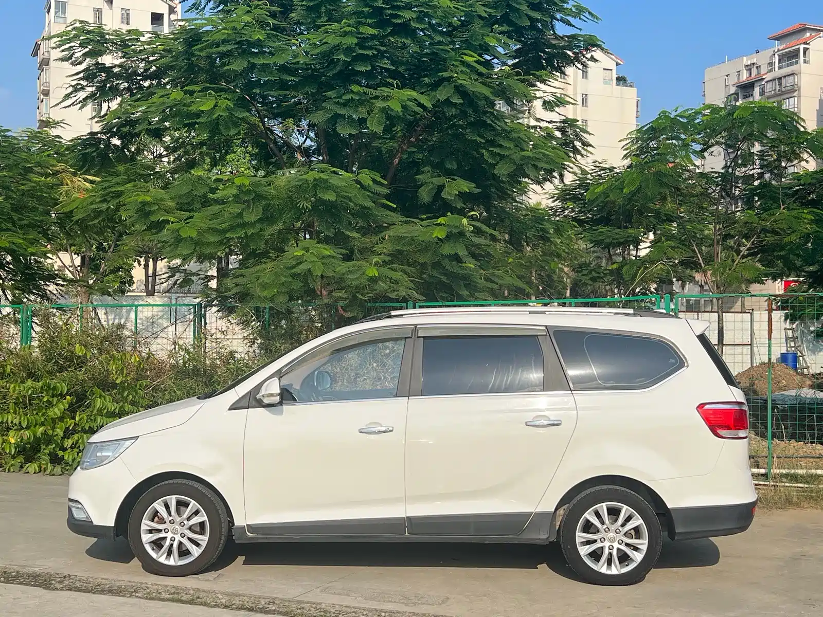 Фото 3 - Baojun 730