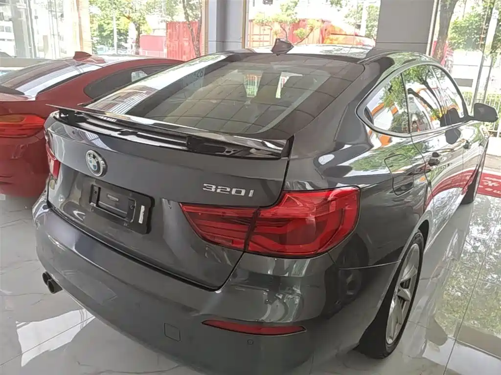 BMW 3 Series GT 2019 320i Fashion Model фото 7
