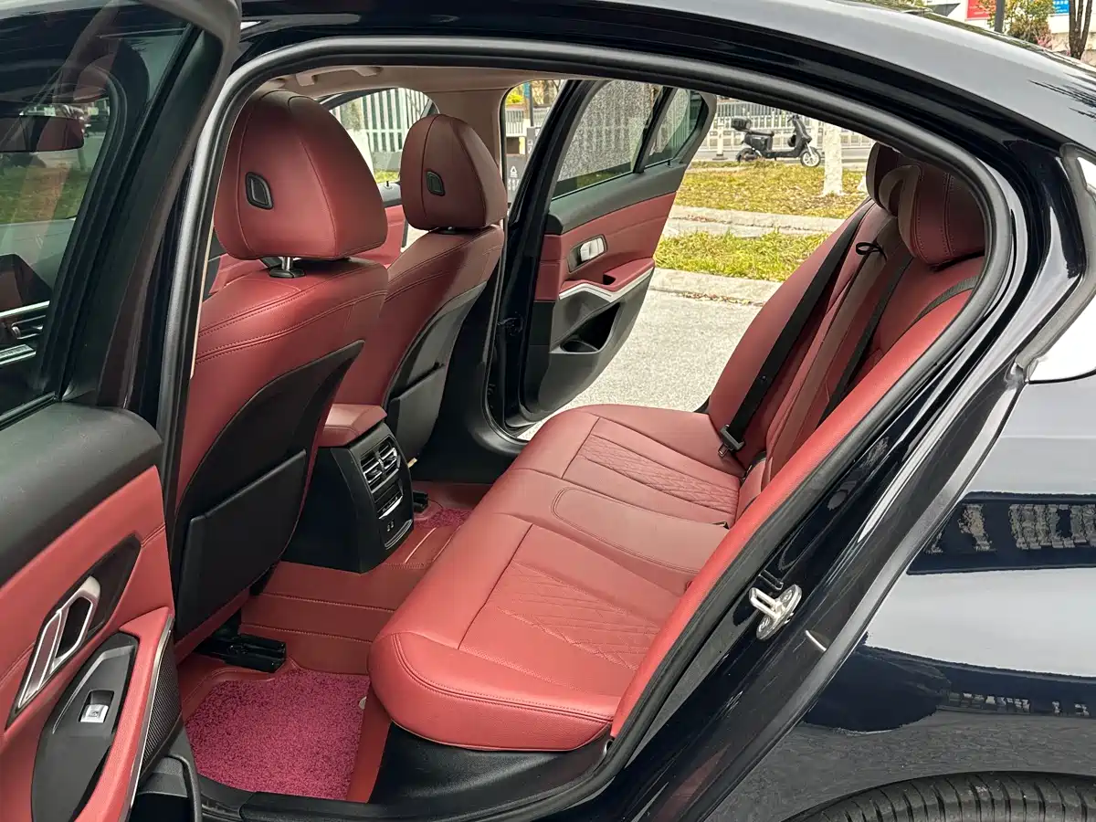 BMW 3 Series 2022 325i M Sport Package фото 10