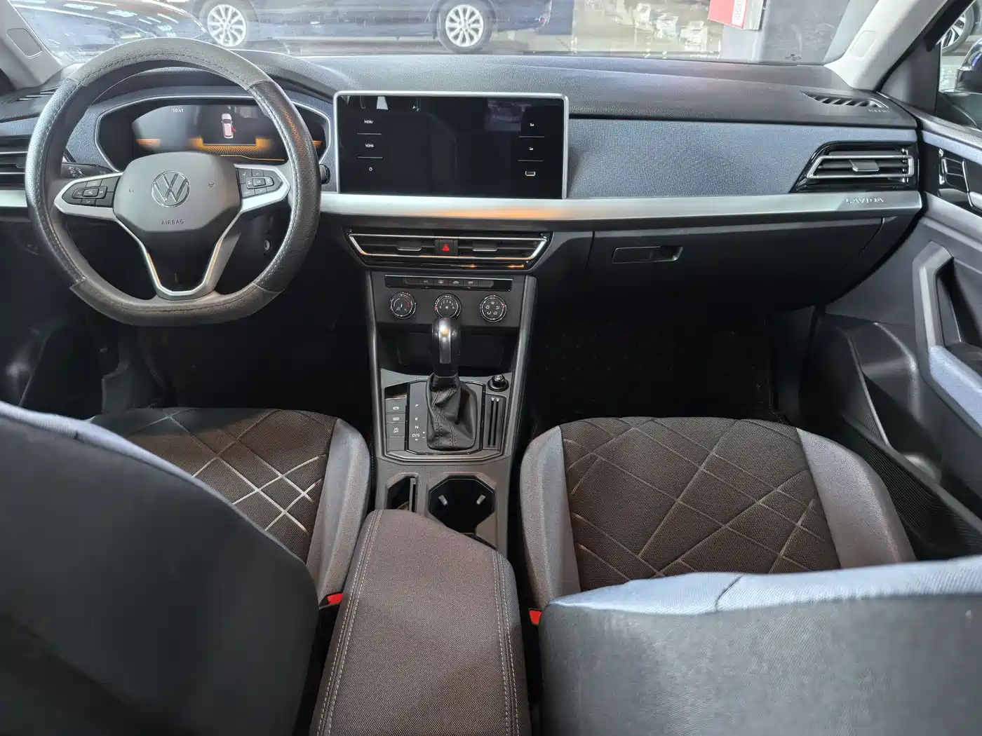 Volkswagen Lavida 2023 1.5L Auto Delight Edition фото 11