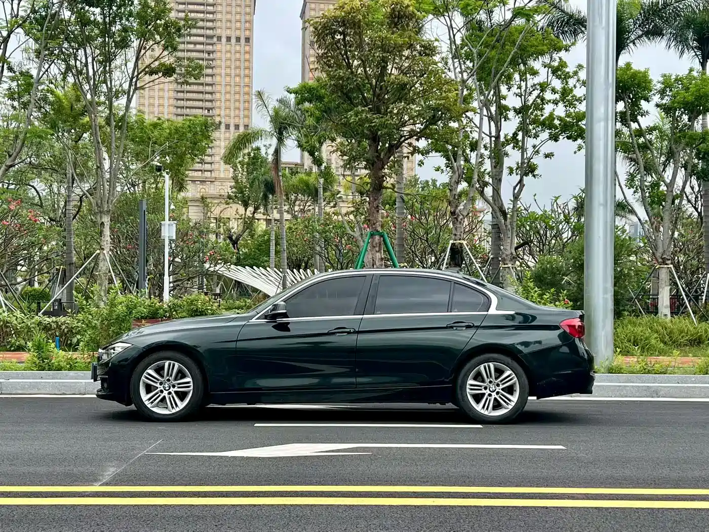 BMW 3 Series 2016 320Li Progressive фото 3