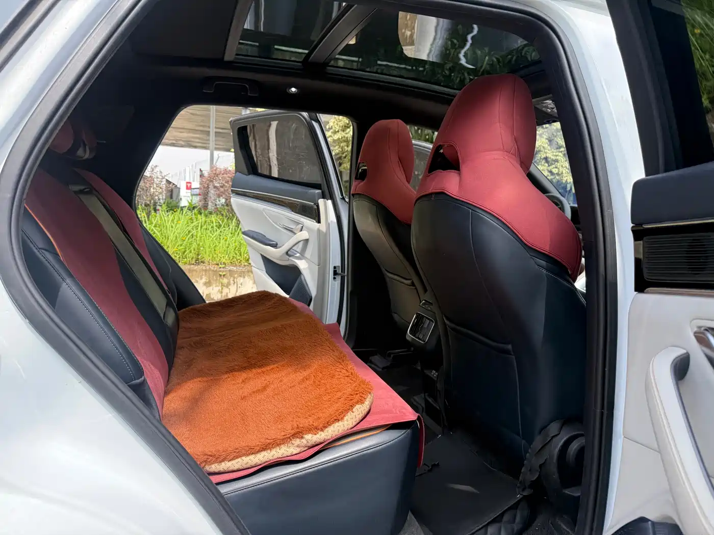 BYD Song PLUS PHEV 2024 Glory Edition DM-i 110km Flagship фото 10