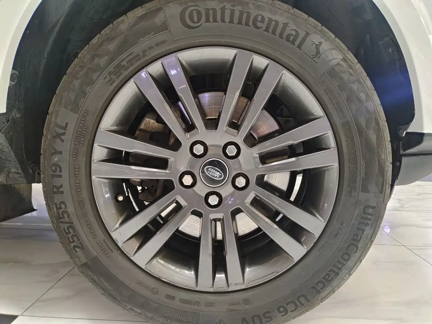 Land Rover Discovery 2016 3.0 SC V6 SE фото 22