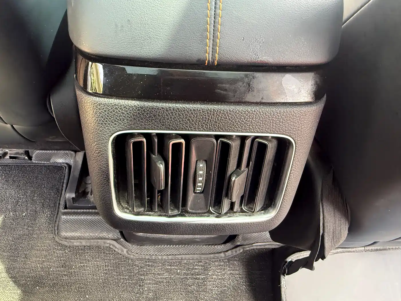 BYD Song PLUS PHEV 2024 Glory Edition DM-i 110km Flagship фото 15