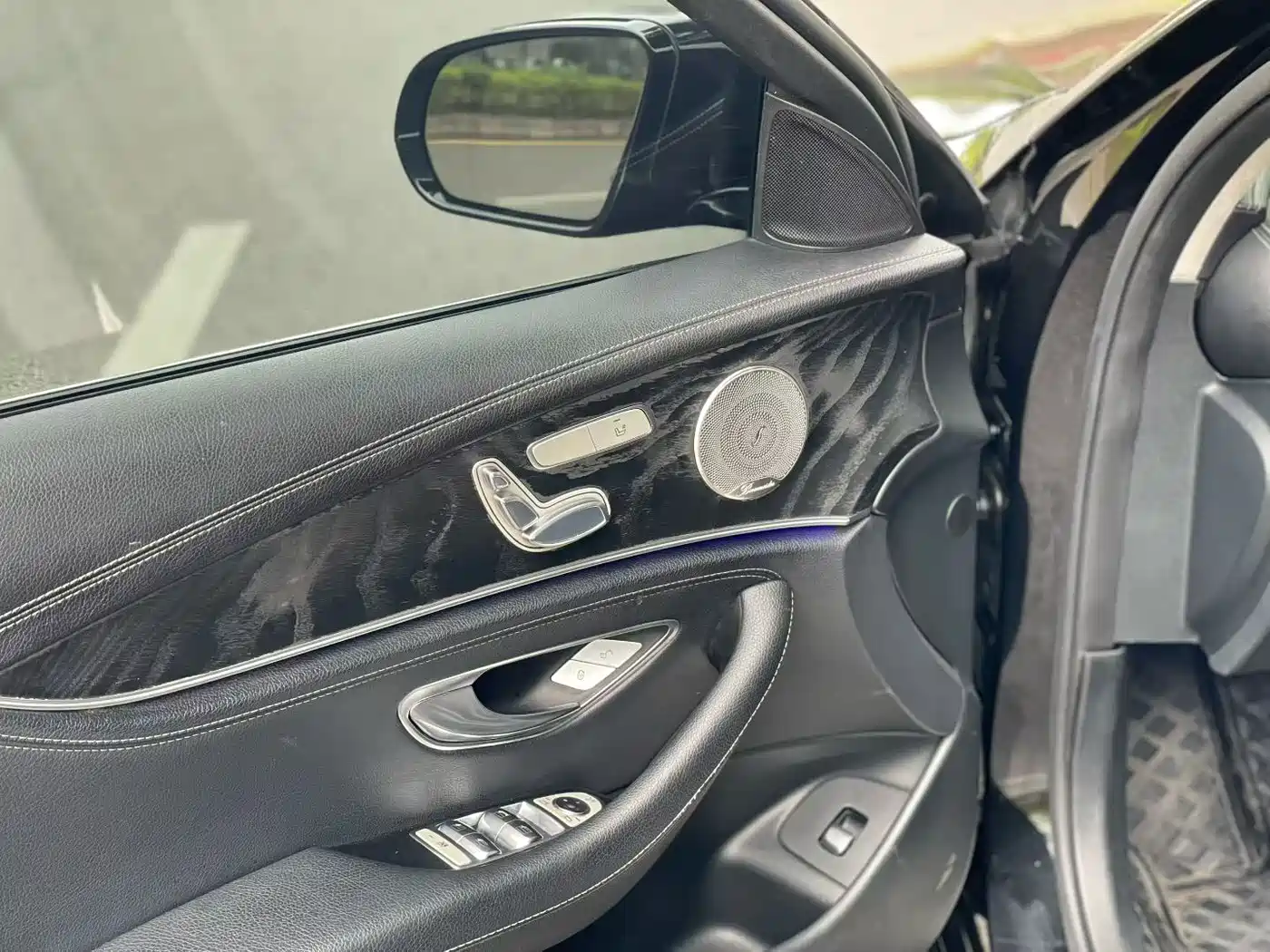 Mercedes-Benz E-Class 2016 E 200 L Sport Type фото 7