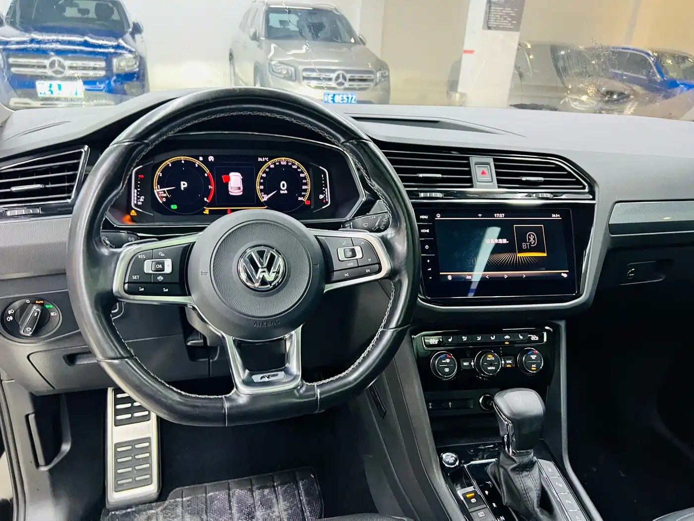 Volkswagen Tiguan L 2019 330TSI Automatic 2WD R-Line Flagship Edition China VI фото 8