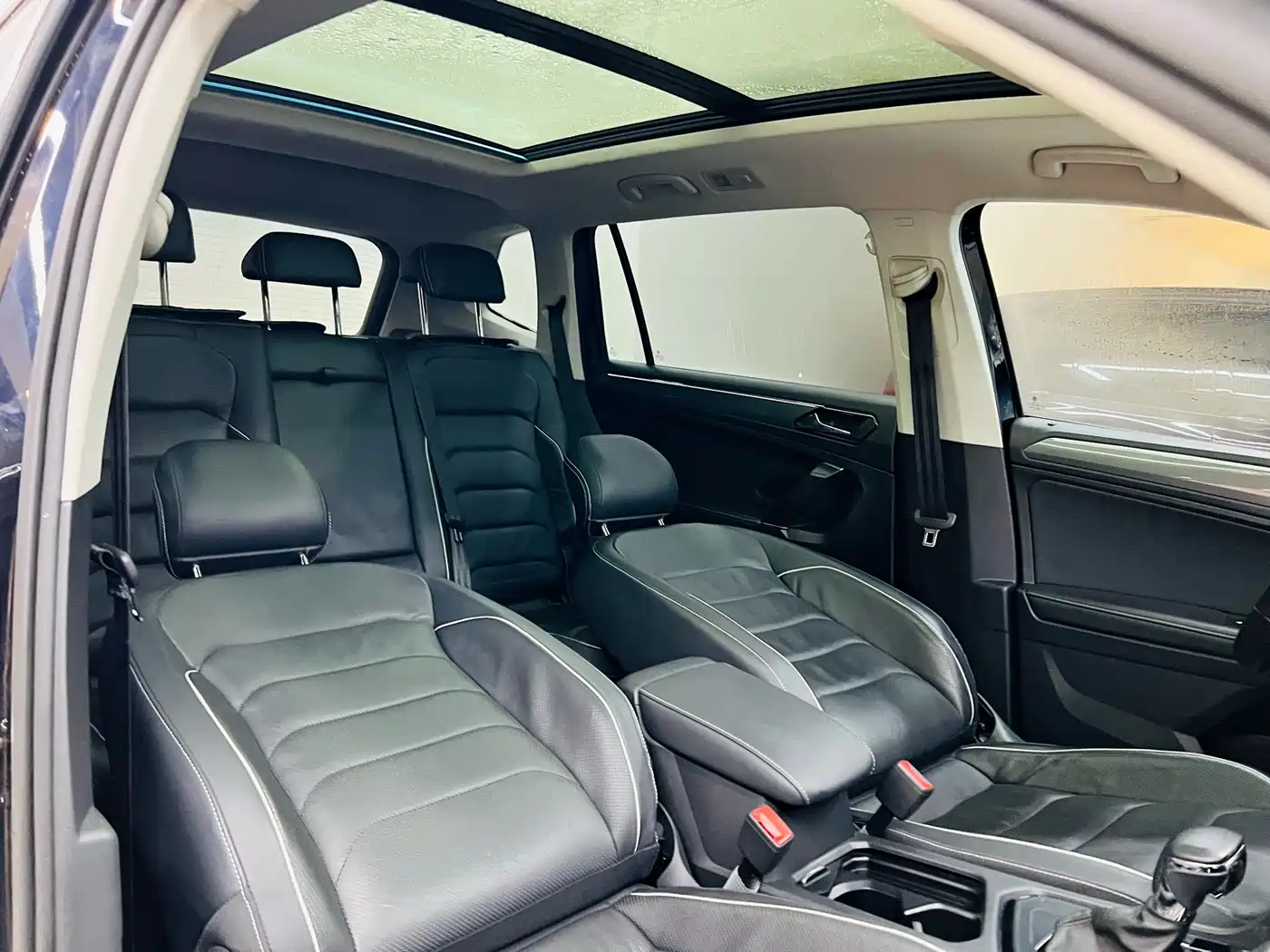 Volkswagen Tiguan L 2019 330TSI Automatic 2WD R-Line Flagship Edition China VI фото 12