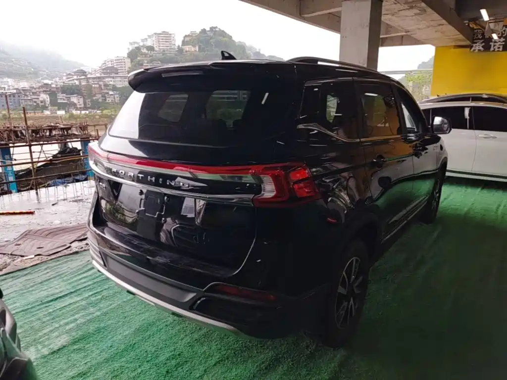 Dongfeng Fengxing Fengxing T5 2023 2022 Golden Age 1.5T Auto Dream Chaser 5-Seater
