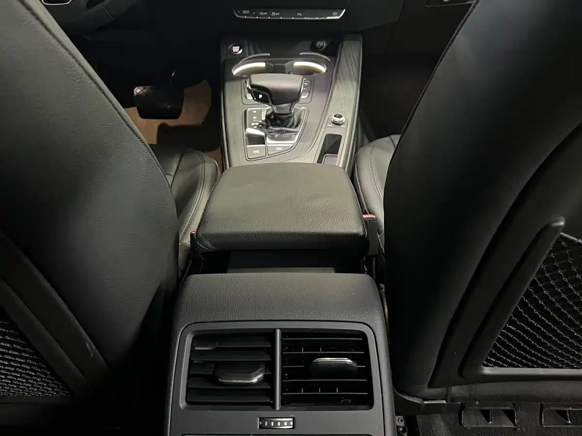 Audi A4L 2017 45 TFSI quattro Style Edition фото 9