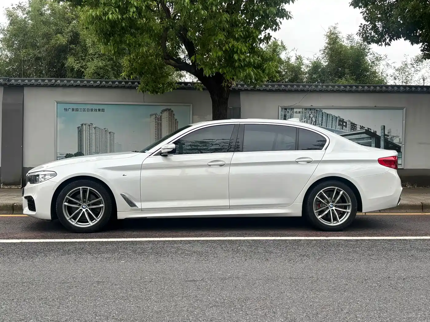 BMW 5 Series 2020 525Li M Sport Package фото 3